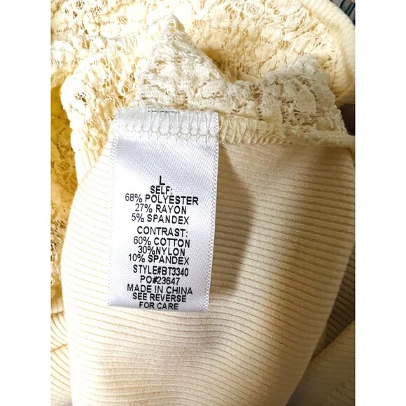 Daisy Floral Lace Detailed Cream Tank Top - Everyday Chic - Large MSRP $54 - Picture 4 of 5